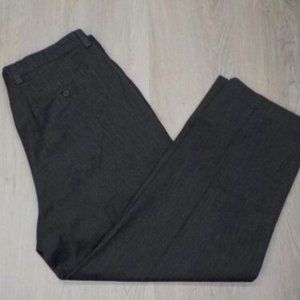 GAP Men's Trousers Flat Front Gray Flat Front Relaxed Fit Dress Pants 38/30